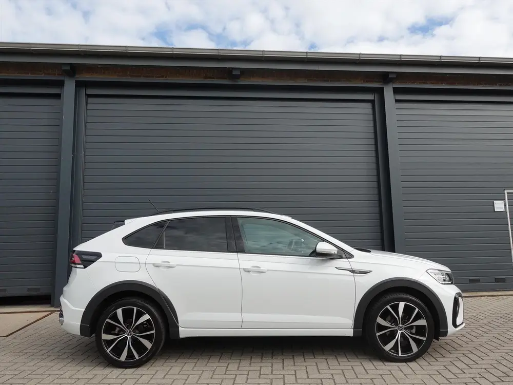 Volkswagen Taigo 1.0 TSI 110pk R-Line RIJKLAAR/IQ LED/STOELV uit 2023, foto 2