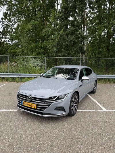 Volkswagen Arteon Shooting Brake Arteon 2.0 TDI 200pk 7-DSG 2023 Grijs uit 2023