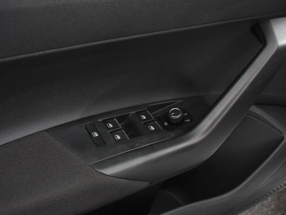 Volkswagen Polo 1.0 TSI Move Navigatie App Connect / Android uit 2024, foto 13