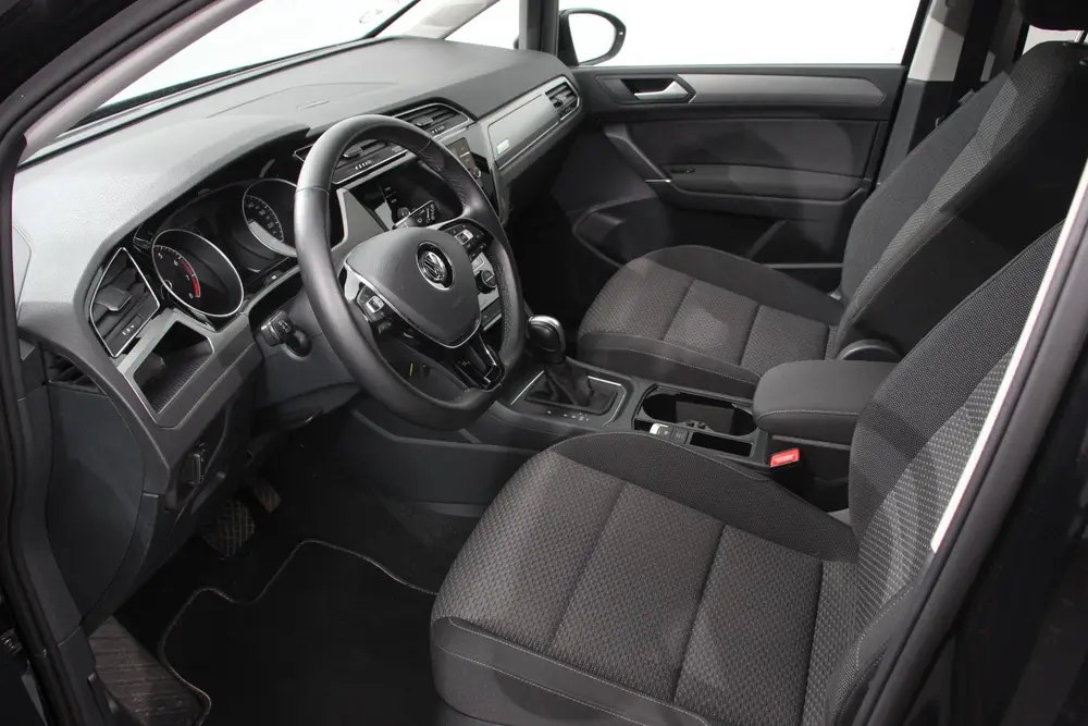 Volkswagen Touran 1.5 TSI 150pk DSG Comfortline 7p Navigatie uit 2020, foto 16