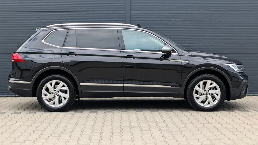 Volkswagen Tiguan Allspace 1.5 TSI 150pk DSG Life Business 7 uit 2024, foto 3