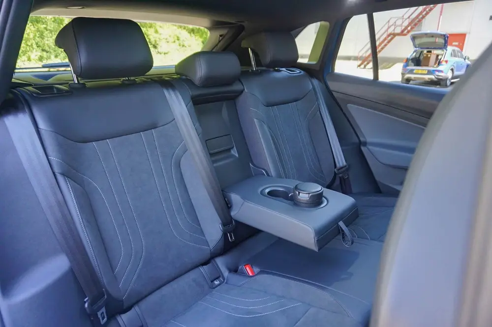 Volkswagen ID.4 286pk Pro Limited Edition Plus 77 kWh | Pano uit 2026, foto 16