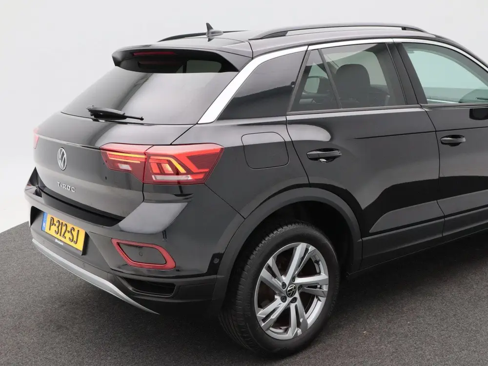 Volkswagen T-Roc 1.0 TSi 110 Pk Life | Camera | Adaptive Cru uit 2022, foto 13