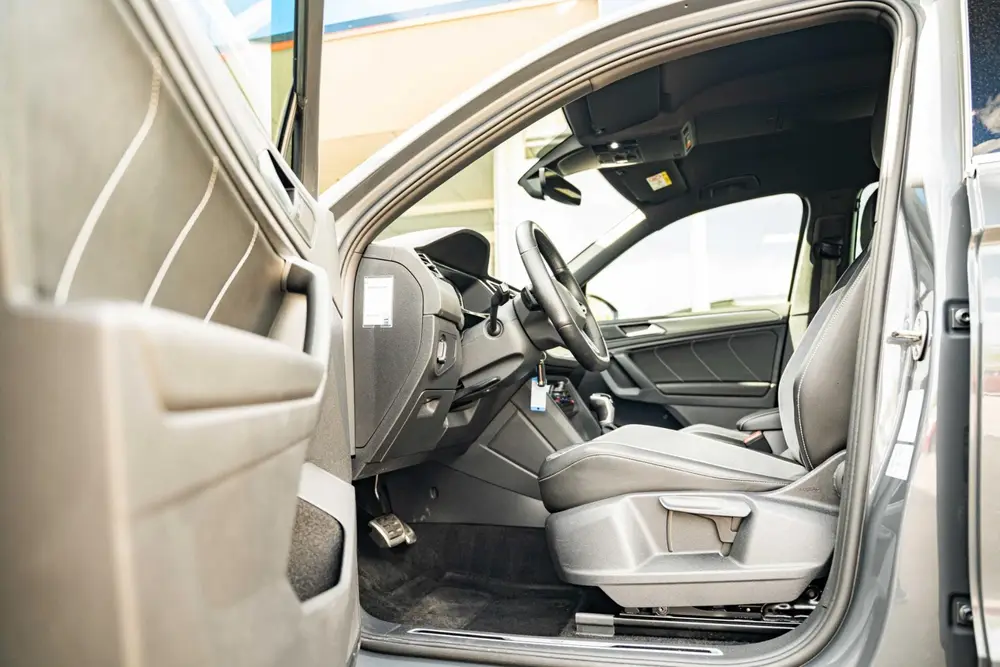 Volkswagen Tiguan 1.5 TSI R-Line Business+ uit 2023, foto 11