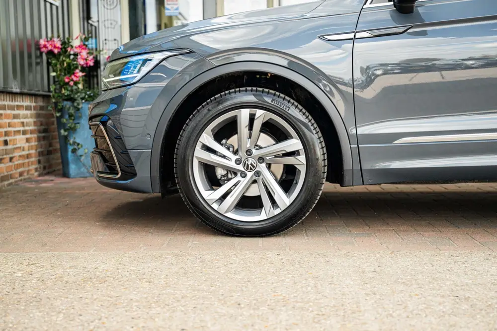 Volkswagen Tiguan 1.5 TSI R-Line Business+ uit 2023, foto 8