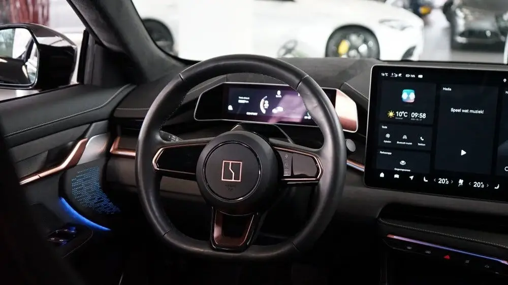 Zeekr 001 RWD Long Range | Head up display | Panoramadak | uit 2023, foto 17