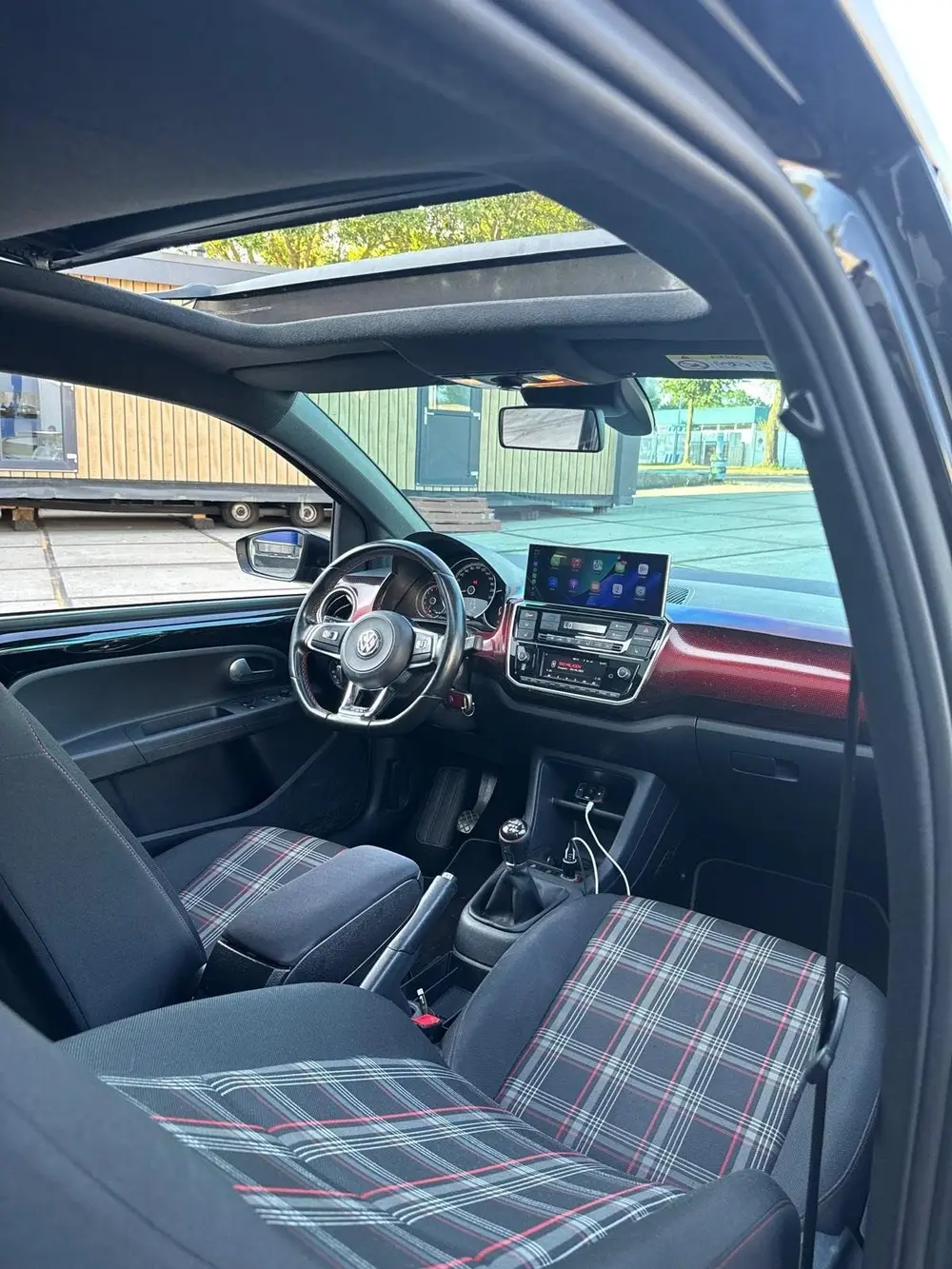 Volkswagen Up! 1.0 GTI 116PK 5D 2019 Zwart uit 2019, foto 9