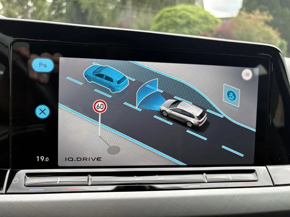 Volkswagen Golf Variant 1.0 TSI Life uit 2022, foto 16