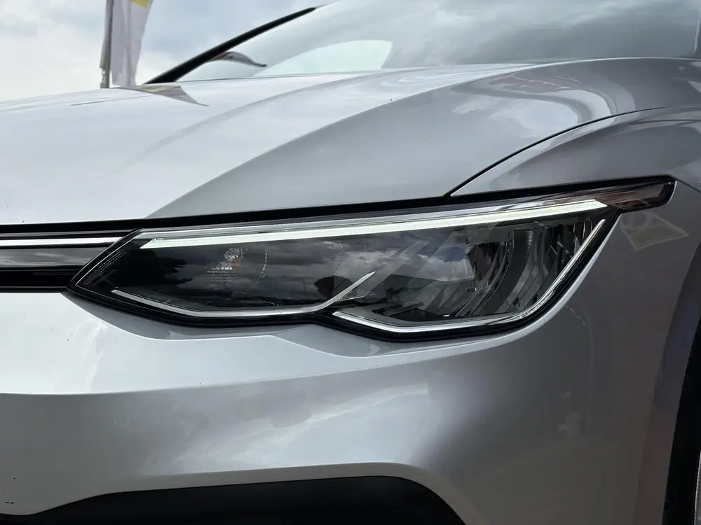 Volkswagen Golf Variant 1.0 TSI Life uit 2022, foto 9