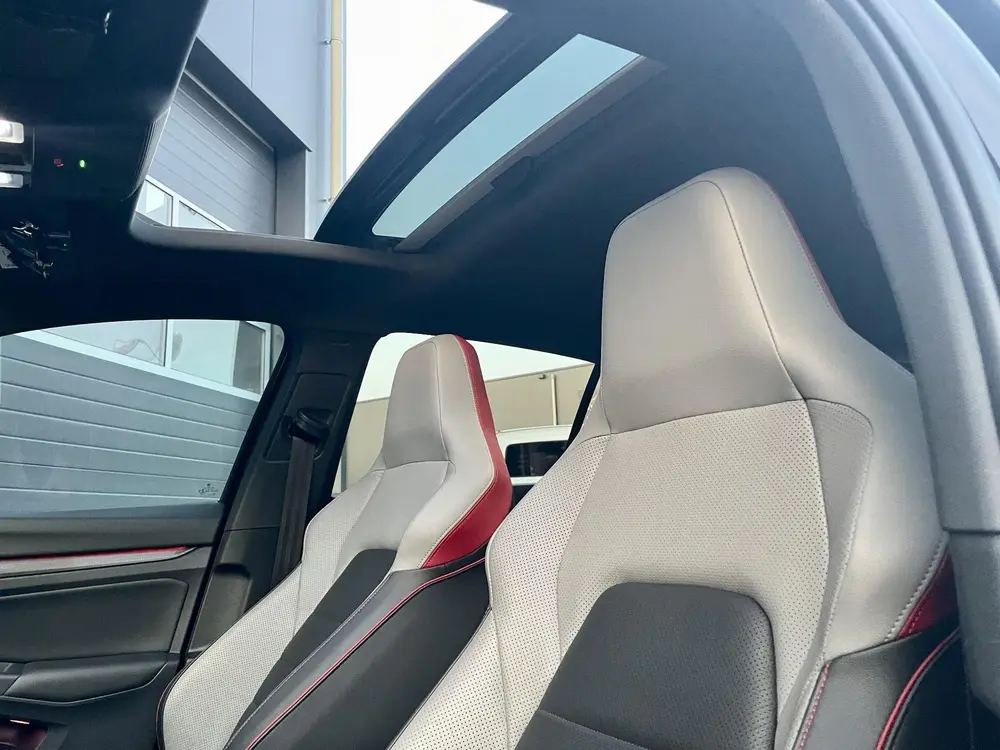 Volkswagen Golf 2.0 GTI CLUBSPORT *300PK*HARMAN KARDON*LEER* uit 2021, foto 2