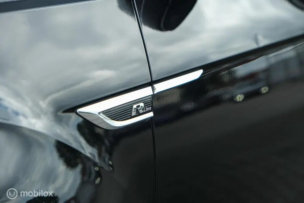 Volkswagen T-Roc 1.5 TSI Sport R-Line | LED | Pano | Stoelve uit 2021, foto 18
