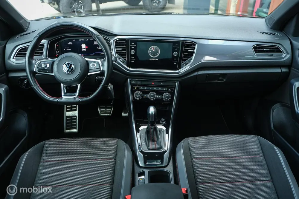Volkswagen T-Roc 1.5 TSI Sport R-Line | LED | Pano | Stoelve uit 2021, foto 6