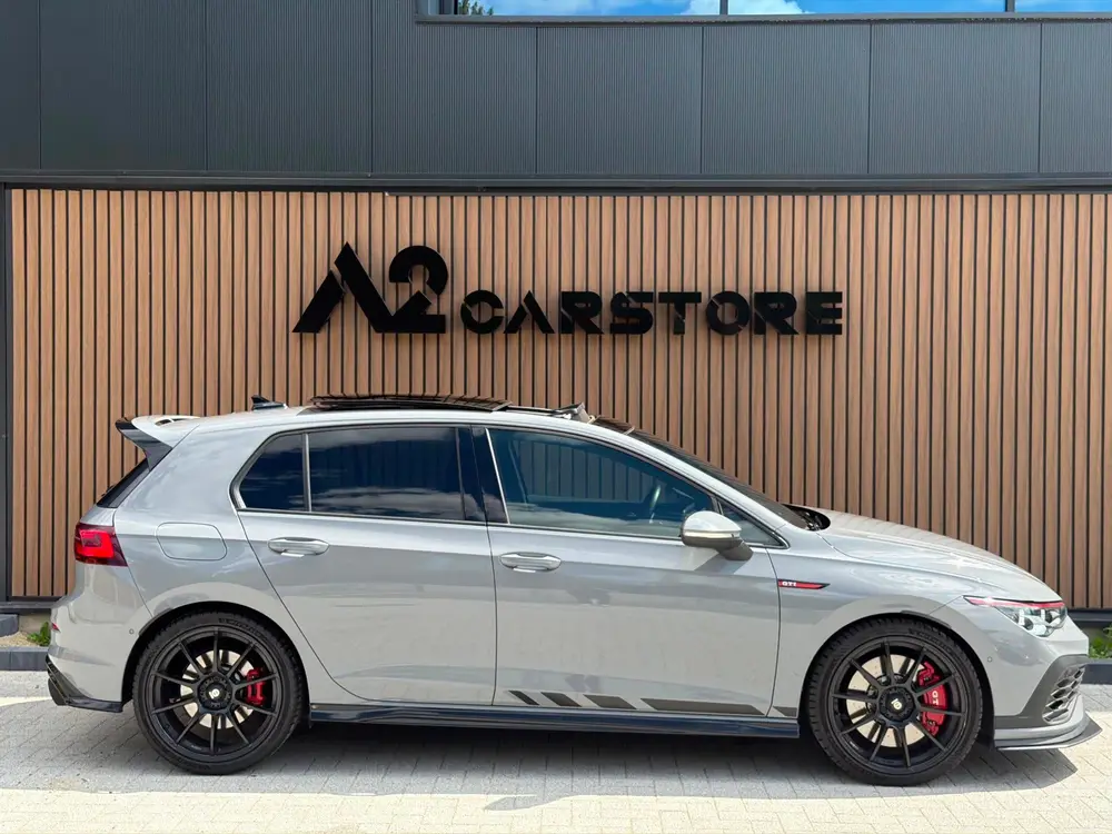 Volkswagen Golf 2.0 TSI GTI CLUBSPORT MILLTEK MAXTON PANO uit 2021, foto 15