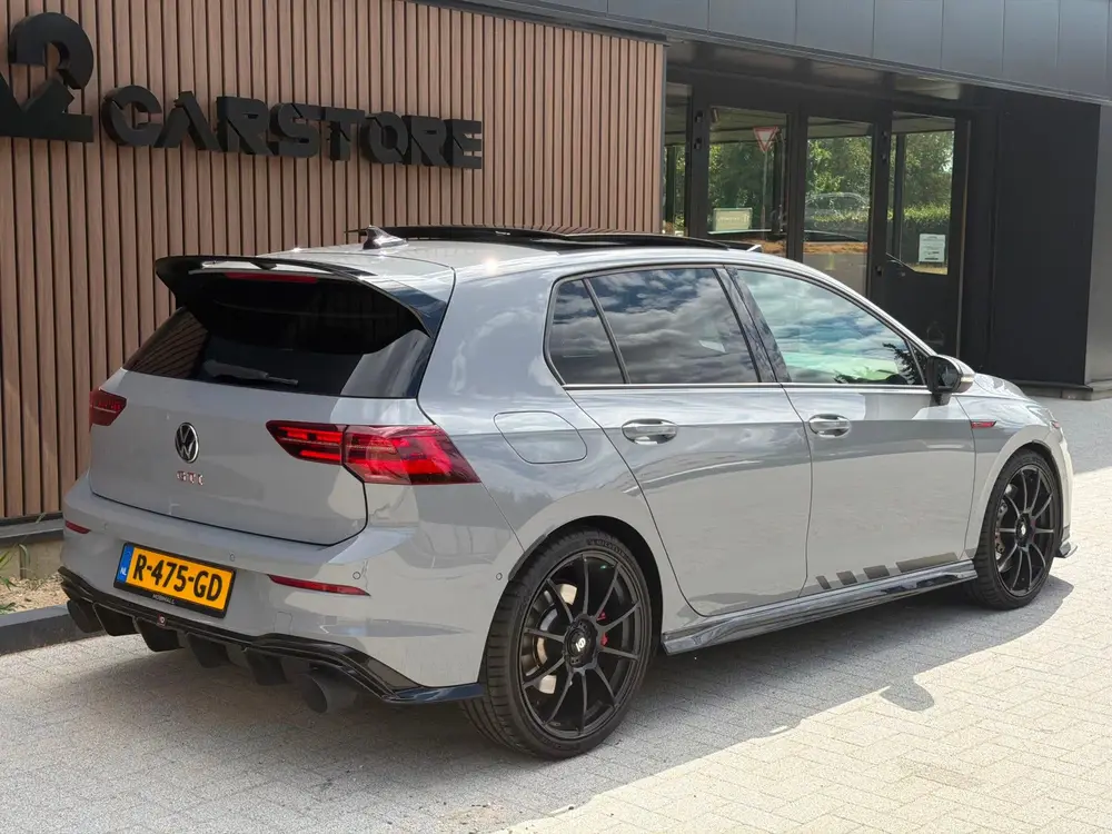 Volkswagen Golf 2.0 TSI GTI CLUBSPORT MILLTEK MAXTON PANO uit 2021, foto 16