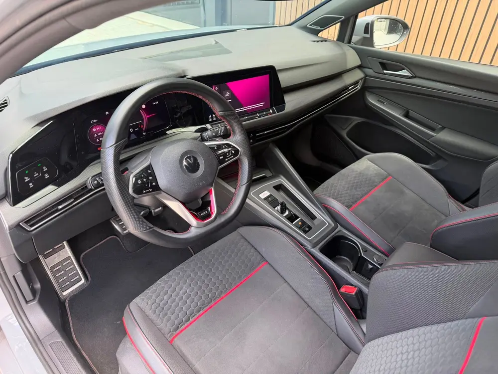 Volkswagen Golf 2.0 TSI GTI CLUBSPORT MILLTEK MAXTON PANO uit 2021, foto 5