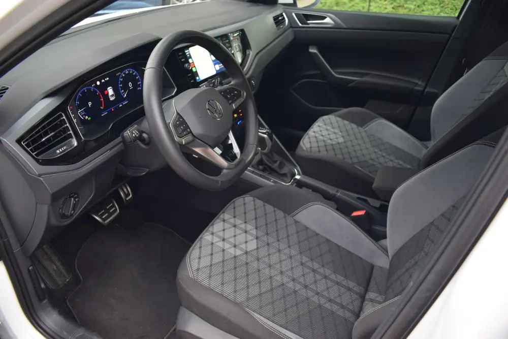Volkswagen Taigo 1.5 TSI R-Line DSG IQ|CARPLAY|TREKHAAK|VIRT uit 2025, foto 3
