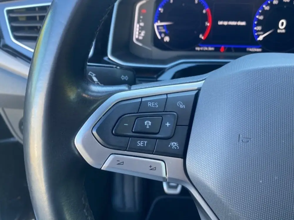 Volkswagen Polo 1.0 TSI R-LINE DIGITALE-COCKPIT/NAVI/CAMERA/ uit 2023, foto 16