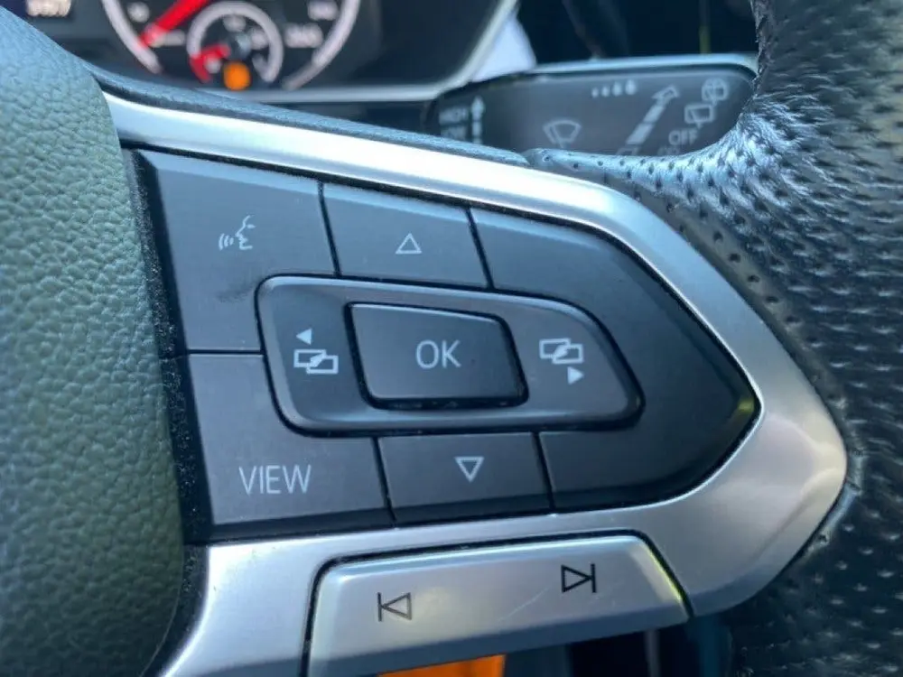 Volkswagen T-CROSS 1.0 TSI R-LINE TREKHAAK/CAMERA/ACC/LED/CA uit 2020, foto 17