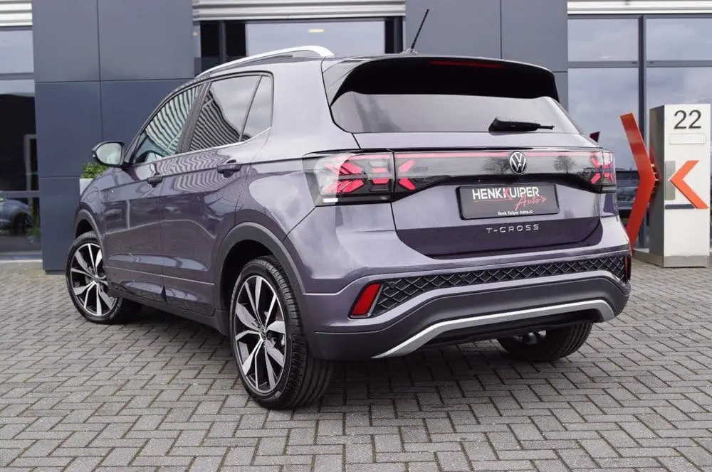Volkswagen T-Cross 1.5 TSI DSG R-Line 150 pk / Navi/ Camera uit 2024, foto 2