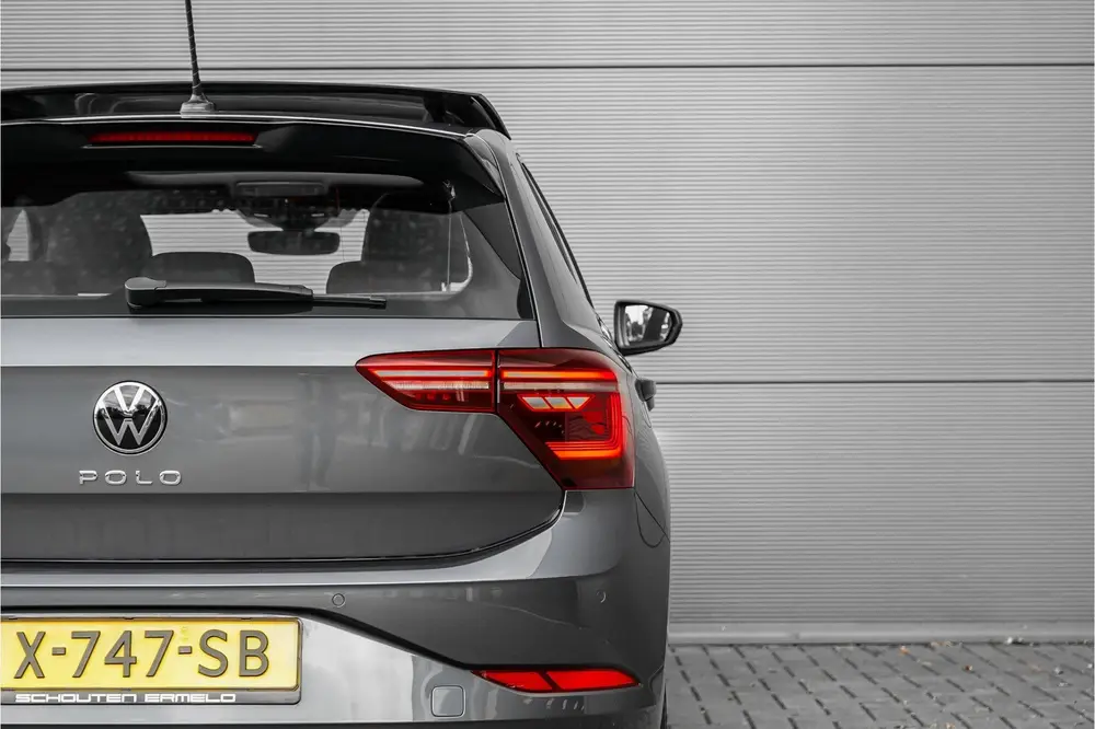 Volkswagen Polo 1.0 TSI R-Line Pano ACC Camera IQ Light Virt uit 2023, foto 16