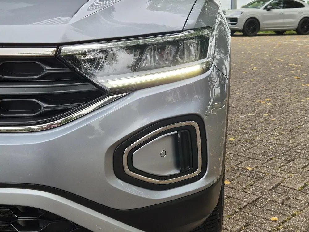 Volkswagen T-Roc 1.0 TSI Life | Navigatie | Digitaal Dashboard | Adapt. Cruise Control T-Roc 1.0 TSI Life | Navigatie | Digitaal dashboa uit 2023, foto 10