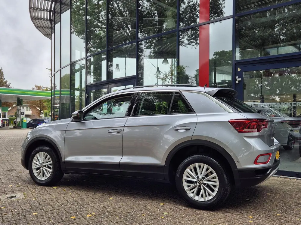 Volkswagen T-Roc 1.0 TSI Life | Navigatie | Digitaal Dashboard | Adapt. Cruise Control T-Roc 1.0 TSI Life | Navigatie | Digitaal dashboa uit 2023, foto 4
