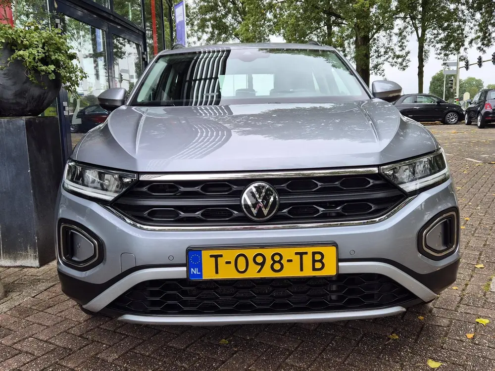 Volkswagen T-Roc 1.0 TSI Life | Navigatie | Digitaal Dashboard | Adapt. Cruise Control T-Roc 1.0 TSI Life | Navigatie | Digitaal dashboa uit 2023, foto 7