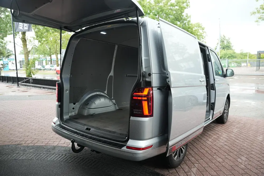 Volkswagen Transporter 2.0 TDI L1H1 4Motion Edition | Automa uit 2022, foto 10