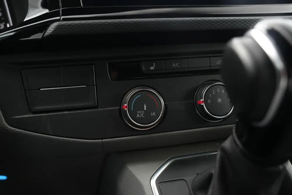 Volkswagen Transporter 2.0 TDI L1H1 4Motion Edition | Automa uit 2022, foto 17