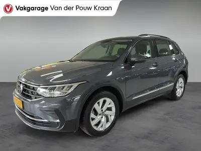 Volkswagen Tiguan Facelift 1.5 TSI Life Business (bj 2020) uit 2020