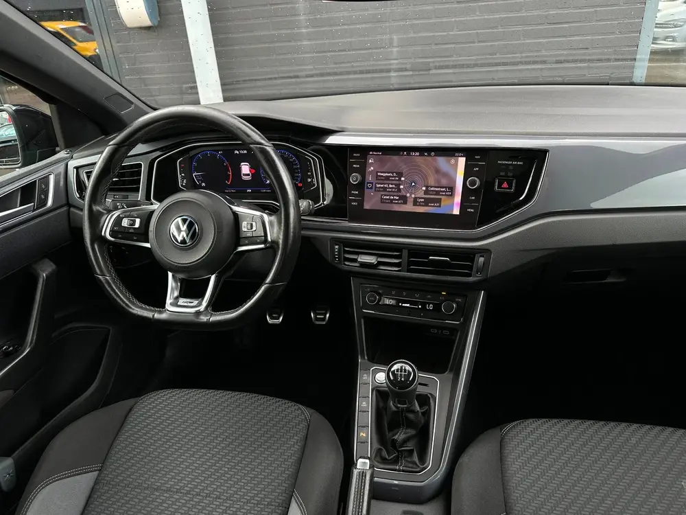 Volkswagen Polo 1.0 TSI Highline Business R-LINE/Digital Coc uit 2021, foto 2
