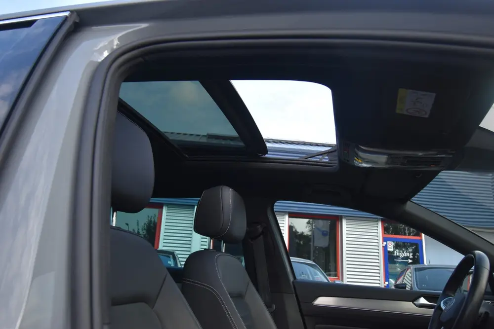 Volkswagen Passat Variant 1.5 TSI R-Line Business + , VIRTUA uit 2022, foto 12