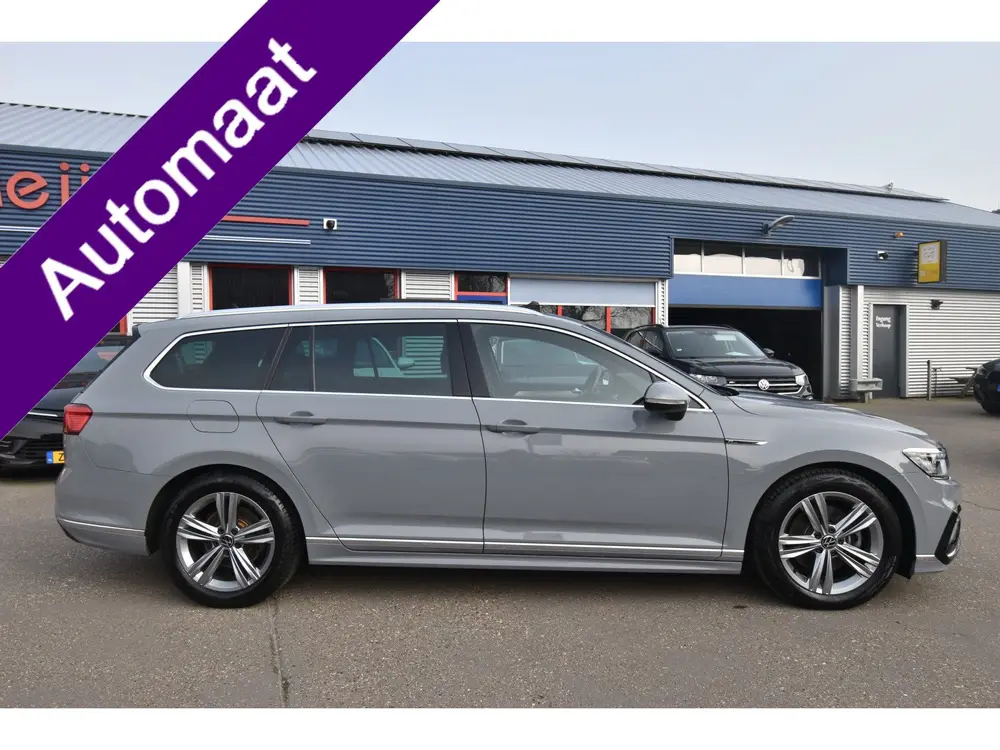 Volkswagen Passat Variant 1.5 TSI R-Line Business + , VIRTUA uit 2022, foto 2