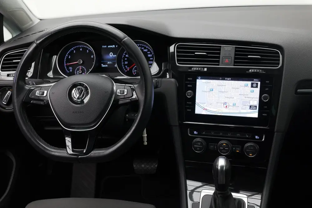 Volkswagen Golf 1.5 TSI Highline Business R |Massage|Carplay uit 2020, foto 11