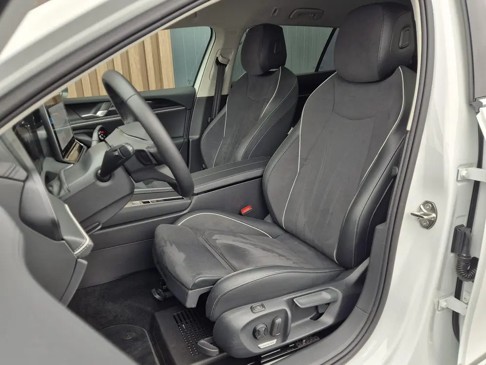 Volkswagen Passat Variant Passat Variant 1.5 eTSI Business | BTW | Virtual uit 2025, foto 8