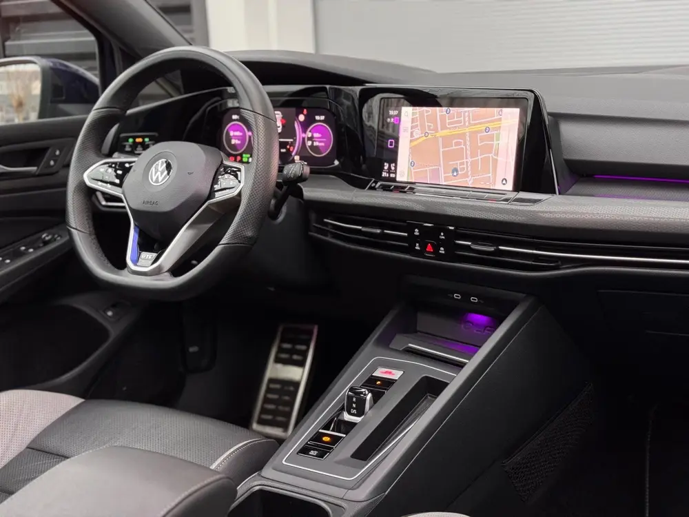 Volkswagen Golf 1.4 eHybrid GTE Leer/Pano/Matrix/HuD/Blindsp uit 2021, foto 18