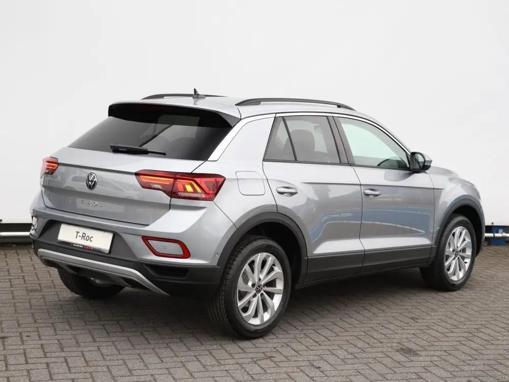 Volkswagen T-Roc 1.5 TSI Life Edition 150 pk DSG | NL-Auto | uit 2025, foto 3