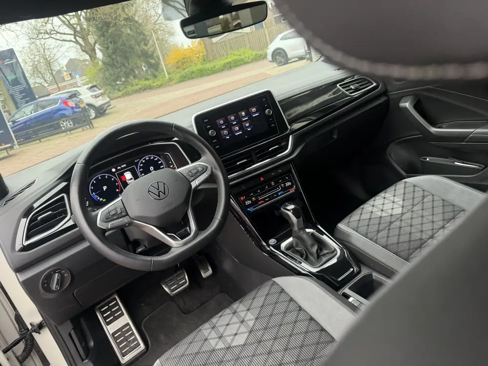 Volkswagen T-Roc 1.5 TSI R-Line 2024 km 24.000 Nap 1e eigen uit 2024, foto 8