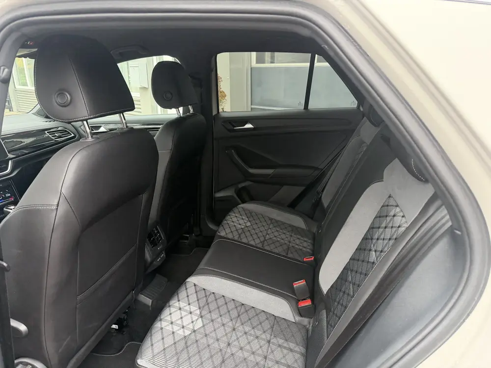 Volkswagen T-Roc 1.5 TSI R-Line 2024 km 24.000 Nap 1e eigen uit 2024, foto 9