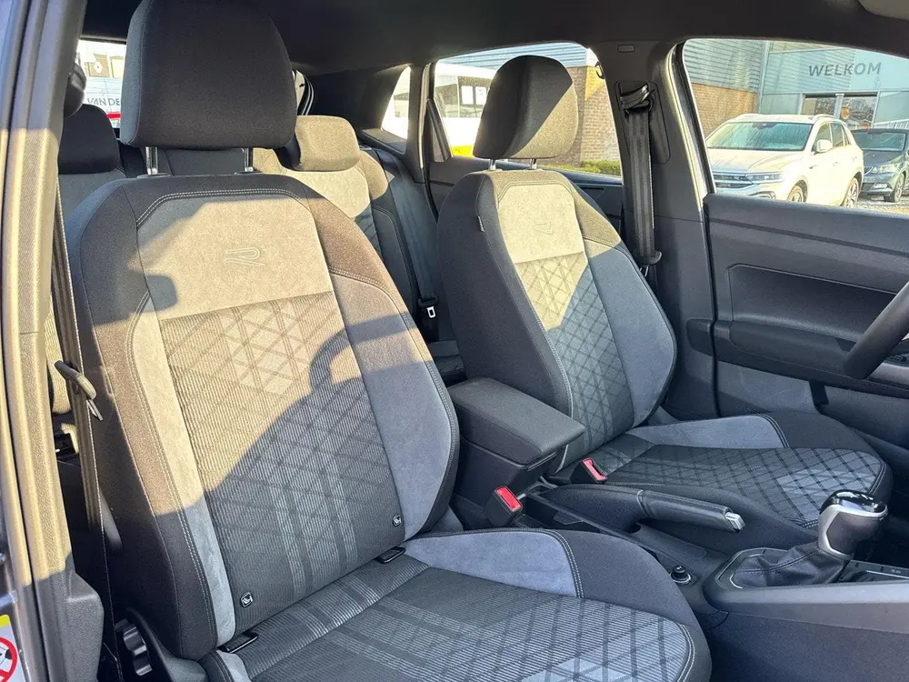 Volkswagen Polo 1.0 TSI R-Line | 95 pk | IQ Light | A-Camera uit 2025, foto 8