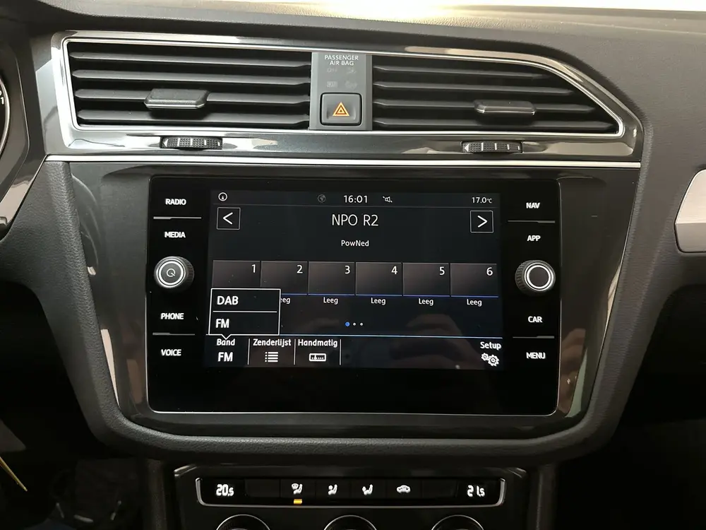 Volkswagen Tiguan 1.5 TSI 150pk DSG ACT Comfortline Business uit 2019, foto 13