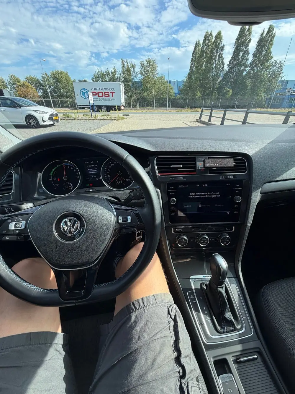 Volkswagen Golf E-Golf 136pk 2020 Grijs uit 2020, foto 11