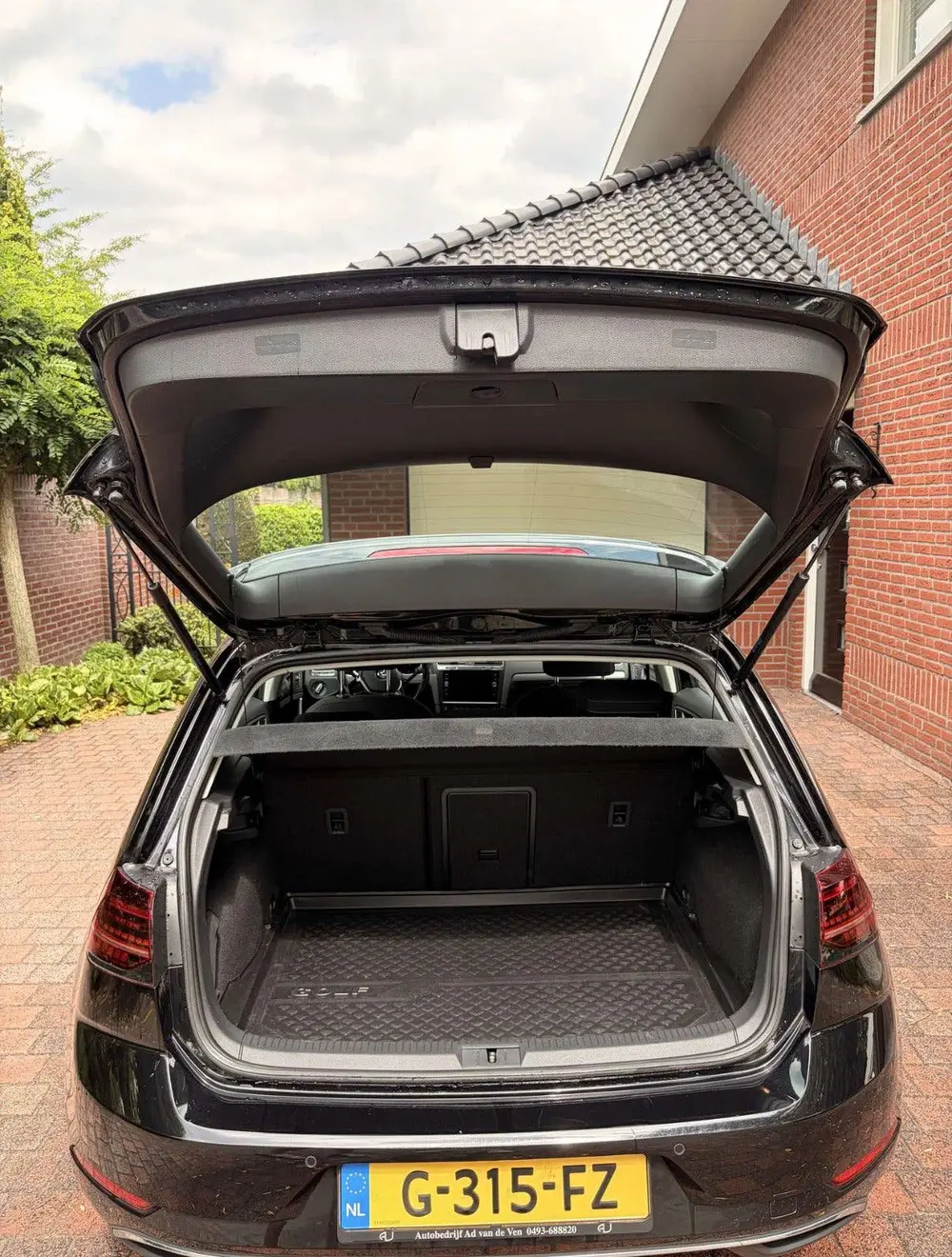 Volkswagen Golf 1.5 TSI 130pk 2019 Zwart, ACC, masagestoel uit 2019, foto 13
