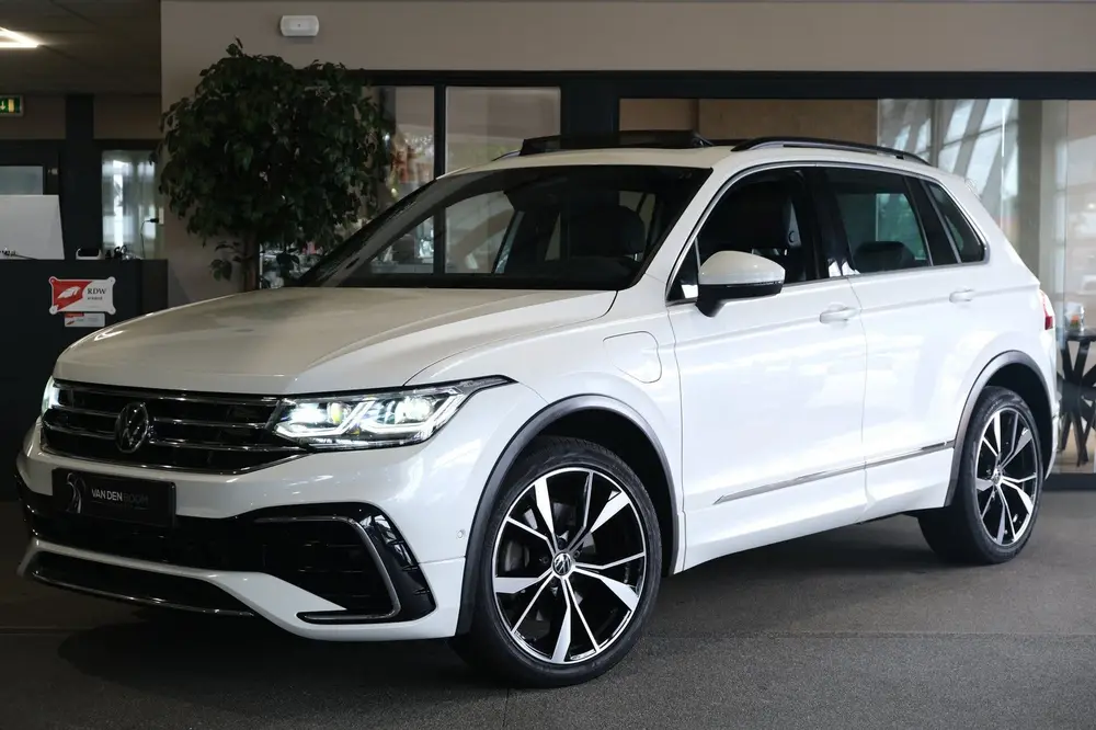 Volkswagen Tiguan 1.4 TSI eHybrid 2x R-Line 245PK Pano Led N uit 2021