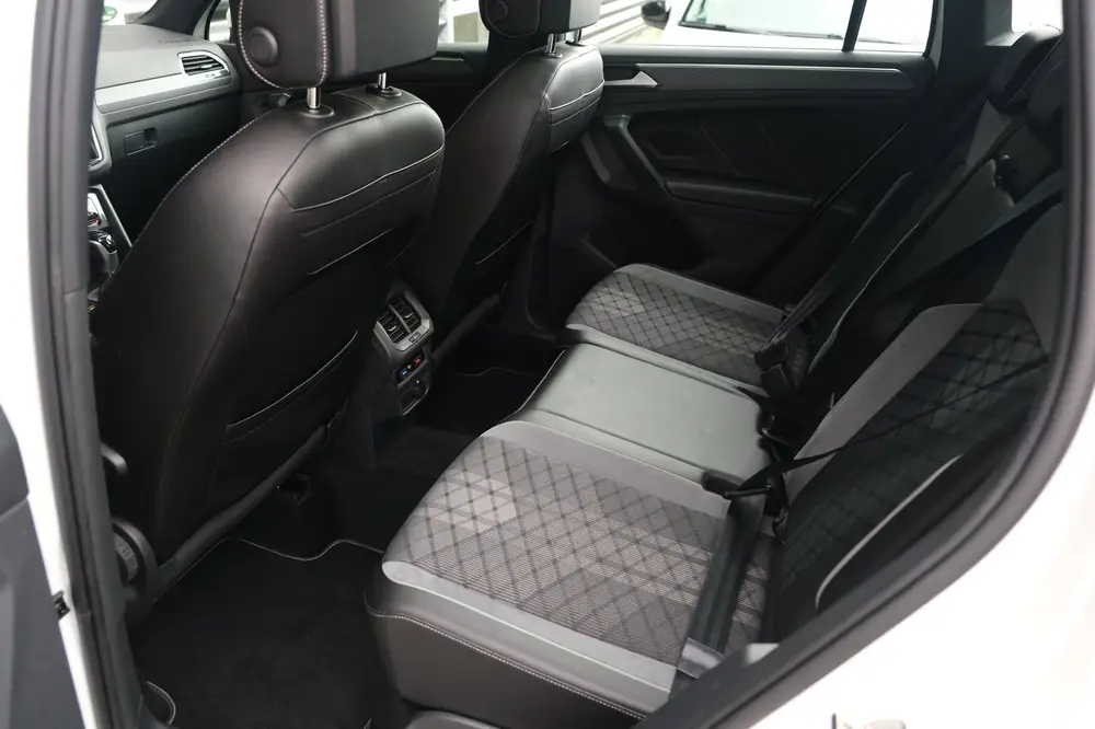 Volkswagen Tiguan 1.4 TSI eHybrid 2x R-Line 245PK Pano Led N uit 2021, foto 10