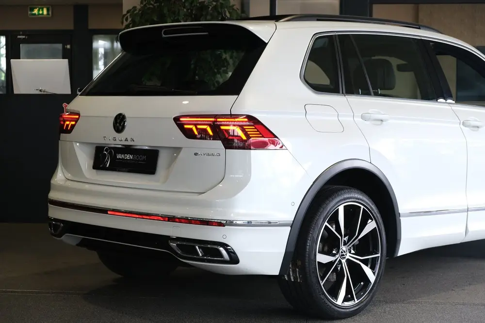 Volkswagen Tiguan 1.4 TSI eHybrid 2x R-Line 245PK Pano Led N uit 2021, foto 16