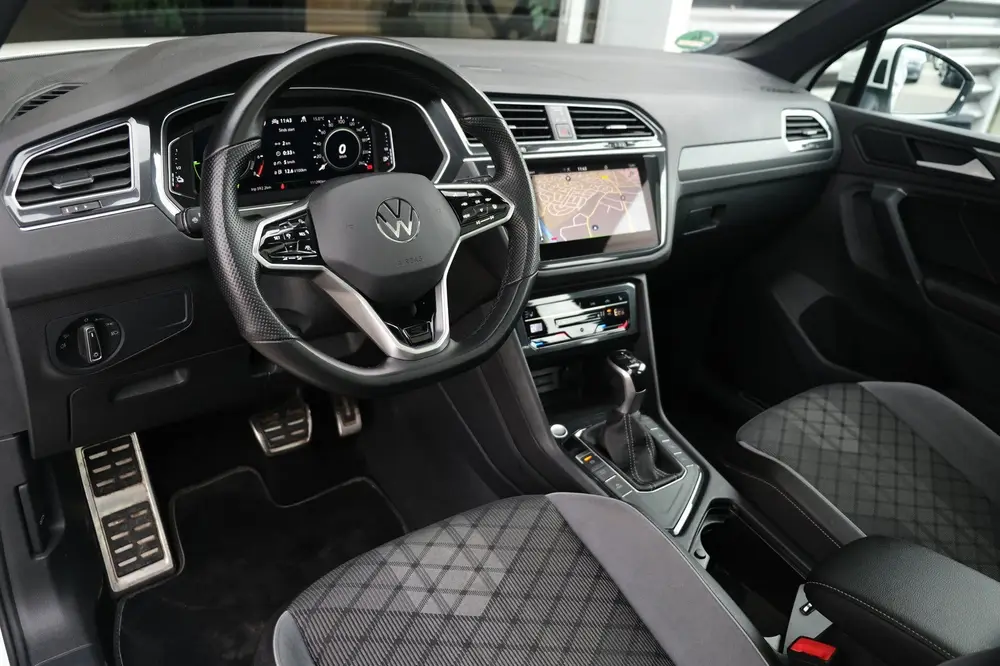 Volkswagen Tiguan 1.4 TSI eHybrid 2x R-Line 245PK Pano Led N uit 2021, foto 3