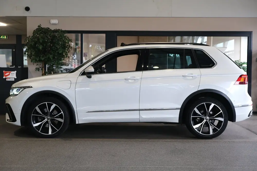 Volkswagen Tiguan 1.4 TSI eHybrid 2x R-Line 245PK Pano Led N uit 2021, foto 9