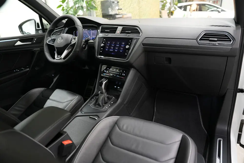 Volkswagen Tiguan 1.5 TSI R-Line * Pano - Leder - Memory - I uit 2021, foto 18