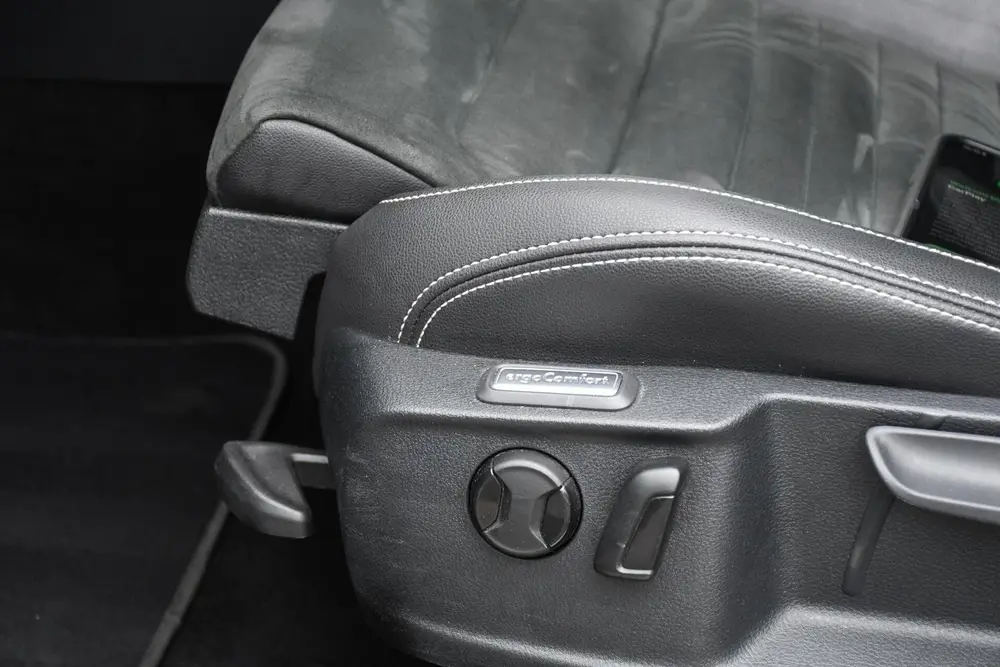Volkswagen Passat Variant 1.5 TSI Pano Trekhaak R-line Carpl uit 2021, foto 14